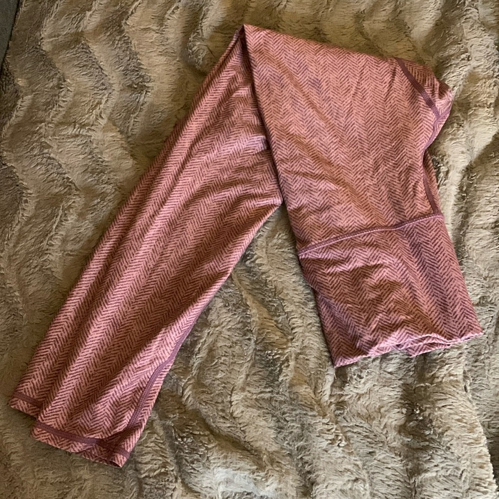 Sol & Mane buttery soft purple chevron print yoga leggings S